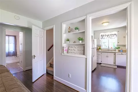 Entry Way - 650 Klem Rd, Webster, NY 14580 photo 2 of 3