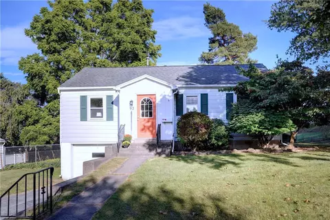 92 Coolidge Ave, Ogden, NY 14559