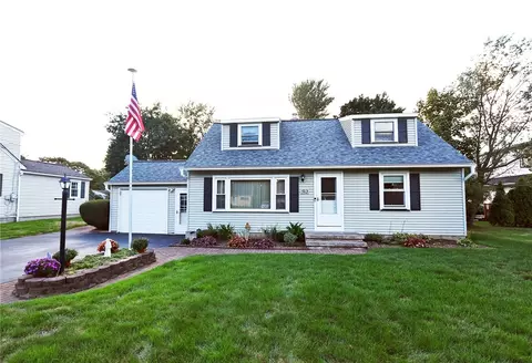 513 Harvest Dr, Greece, NY 14626