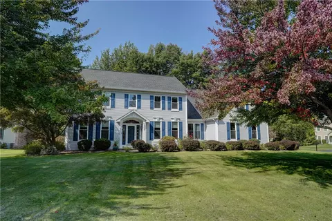 1435 Water Cress Dr, Webster, NY 14580