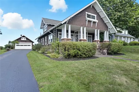 20 Orchard Ter, Sodus, NY 14551