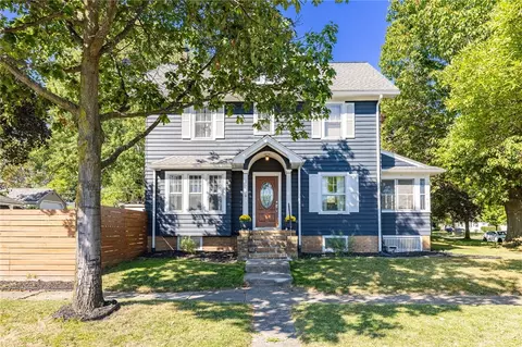 285 Collingwood Dr, Rochester, NY 14621