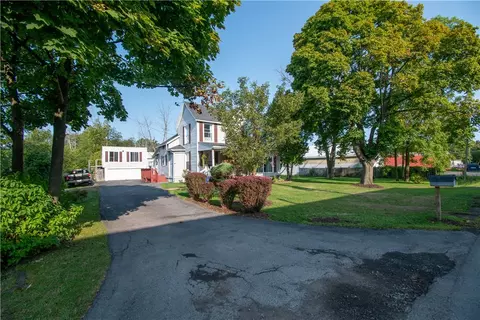 3004 Seeley Rd, Geneva, NY 14456