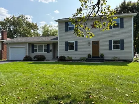 81 Mobile Dr, Greece, NY 14616