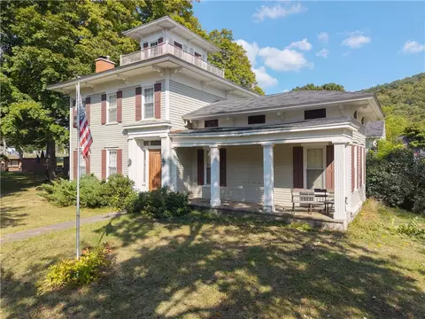 10 S Main St, Cohocton, NY 14826