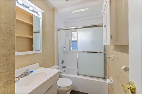 Bath - 12 Brooktree Dr, Perinton, NY 14526 photo 1 of 3