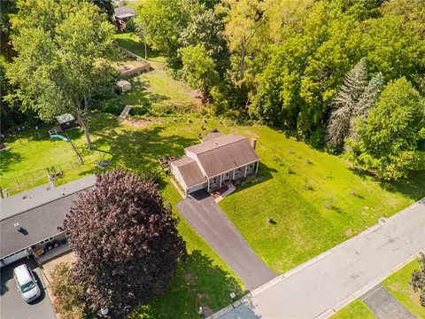View/Area - 12 Brooktree Dr, Perinton, NY 14526 photo 1 of 3