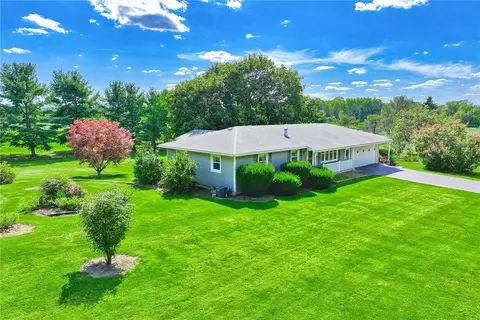 5775 Yerkes Rd, Canandaigua, NY 14424