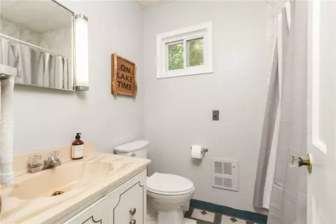 Bath - 6355 Glenn Ave, Middlesex, NY 14507 photo 1 of 1