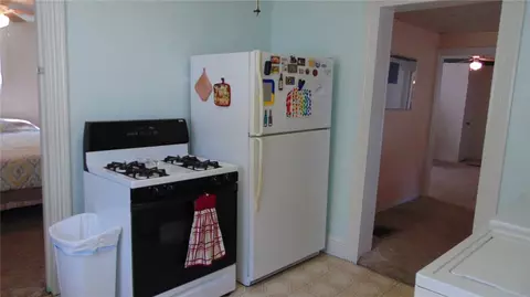Entry Way - 124 E Williams St, Waterloo, NY 13165 photo 2 of 2