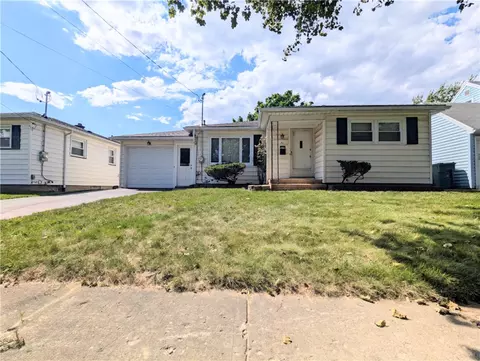 81 Cynthia Ln, Rochester, NY 14621
