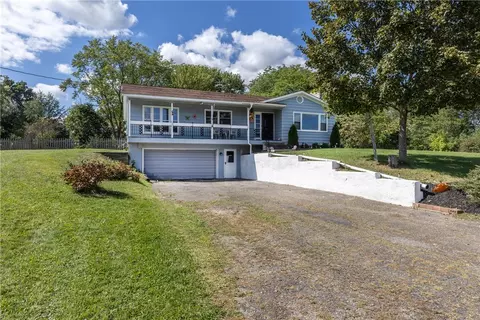 84 Country Estates Dr, Horseheads, NY 14845