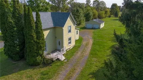 2781 Pre Emption St, Geneva, NY 14456