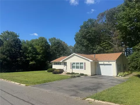 11 Secor St, Sidney, NY 13838