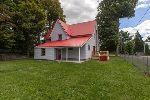 25 Front St, Van Etten, NY 14889