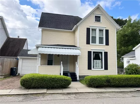34 School St, Hornell, NY 14843