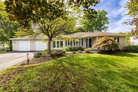 132 Lincoln Rd, Arcadia, NY 14513