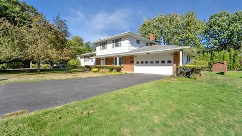 146 Fiesta Rd, Greece, NY 14626