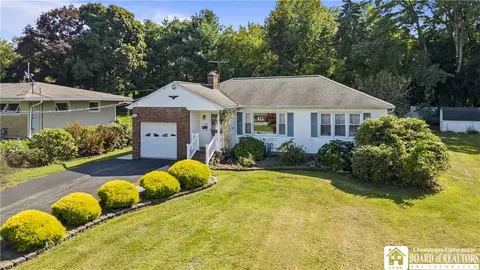 204 Berry Rd, Pomfret, NY 14063