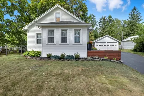 162 Chestnut Ridge Rd, Chili, NY 14624