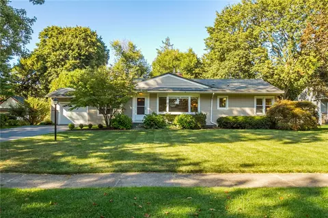 40 Overbrook Rd, Rochester, NY 14618