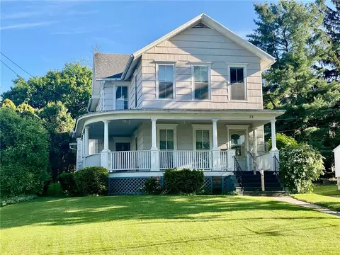 23 W Main St, Clifton Springs, NY 14432