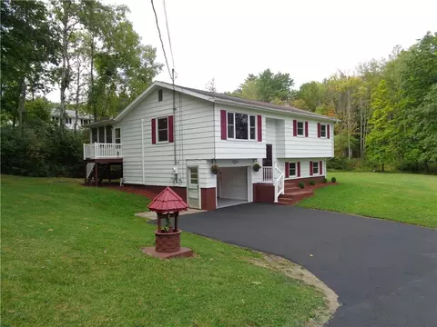 689 Steege Hill Rd, Corning, NY 14830