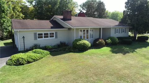 8605 State Route 21, Naples, NY 14512