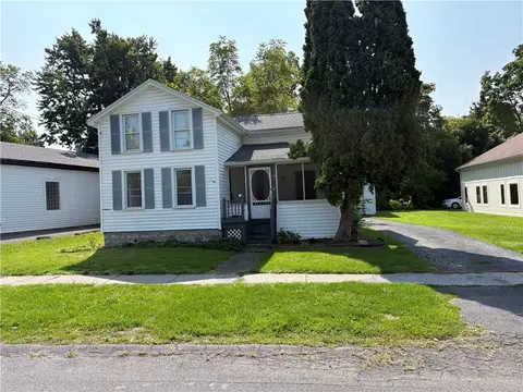 33 W Williams St, Waterloo, NY 13165