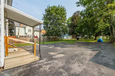 Exterior - 408 W Maple Ave, Arcadia, NY 14513 photo 3 of 6