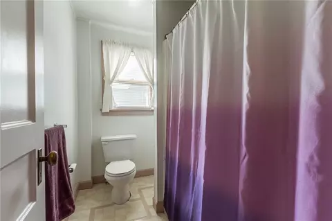 Bath - 408 W Maple Ave, Arcadia, NY 14513 photo 3 of 3