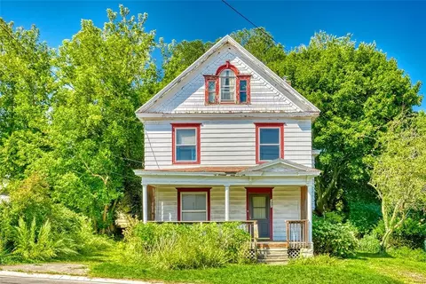 1021 Gravel Rd, Webster, NY 14580