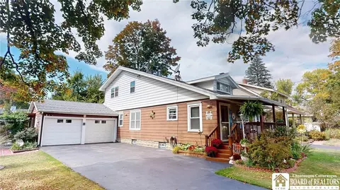 8 Southland Ave, Busti, NY 14750