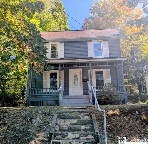 654 Barrows St, Jamestown, NY 14701