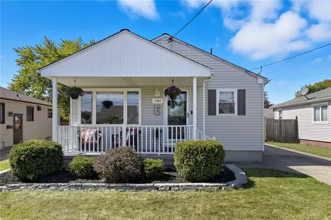 1284 92nd St, Niagara Falls, NY 14304