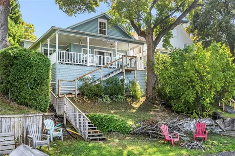 14021 Keuka Village Rd, Wayne, NY 14840