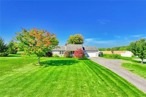 2889 Ontario Center Rd, Walworth, NY 14568