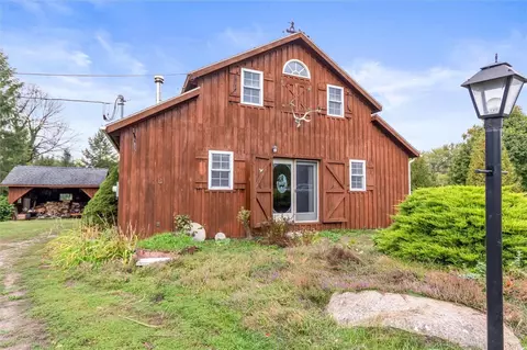 2917 Shepard Rd, Galen, NY 14433