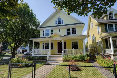 359 Wellington Ave, Rochester, NY 14619
