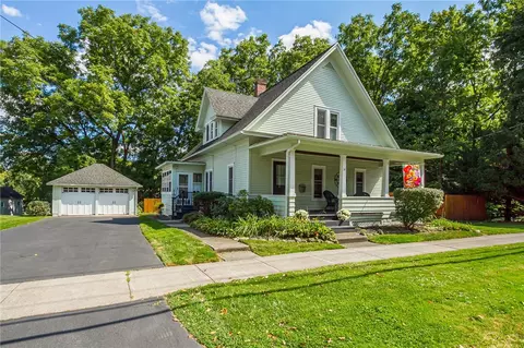 14 York St, Honeoye Falls, NY 14472