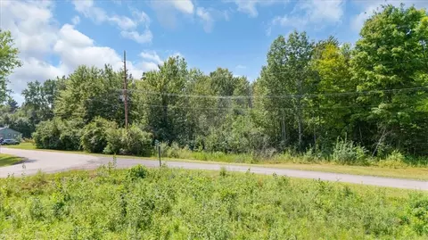 6359 Bennett St, Williamson, NY 14589 photo 2