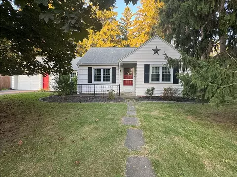 132 White Springs Rd, Geneva, NY 14456