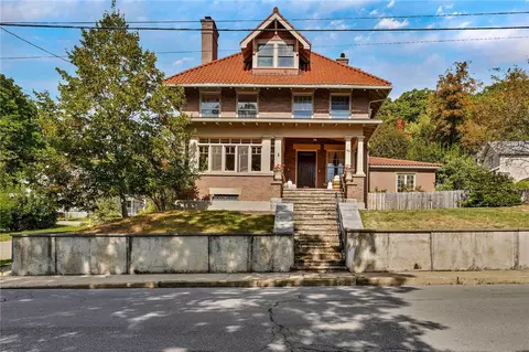 65 Jackson Ave, Bradford, PA 16701