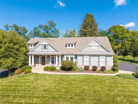 3 Basin View Dr, Perinton, NY 14534