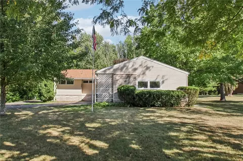 446 Trimmer Rd, Parma, NY 14559