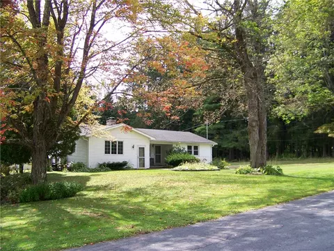 3 Park Ave, Stamford, NY 12167