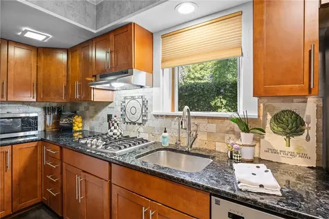 171 Pardee Rd, Irondequoit, NY 14609 photo 12