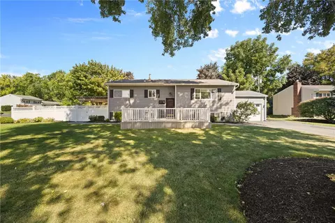 16 Hayden St, Henrietta, NY 14467