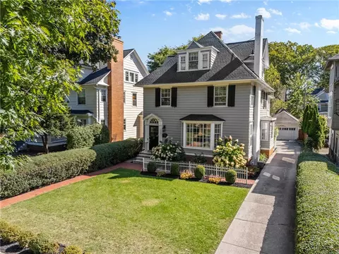320 Barrington St, Rochester, NY 14607
