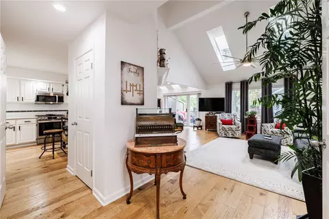 108 Running Brook Ln, Greece, NY 14626